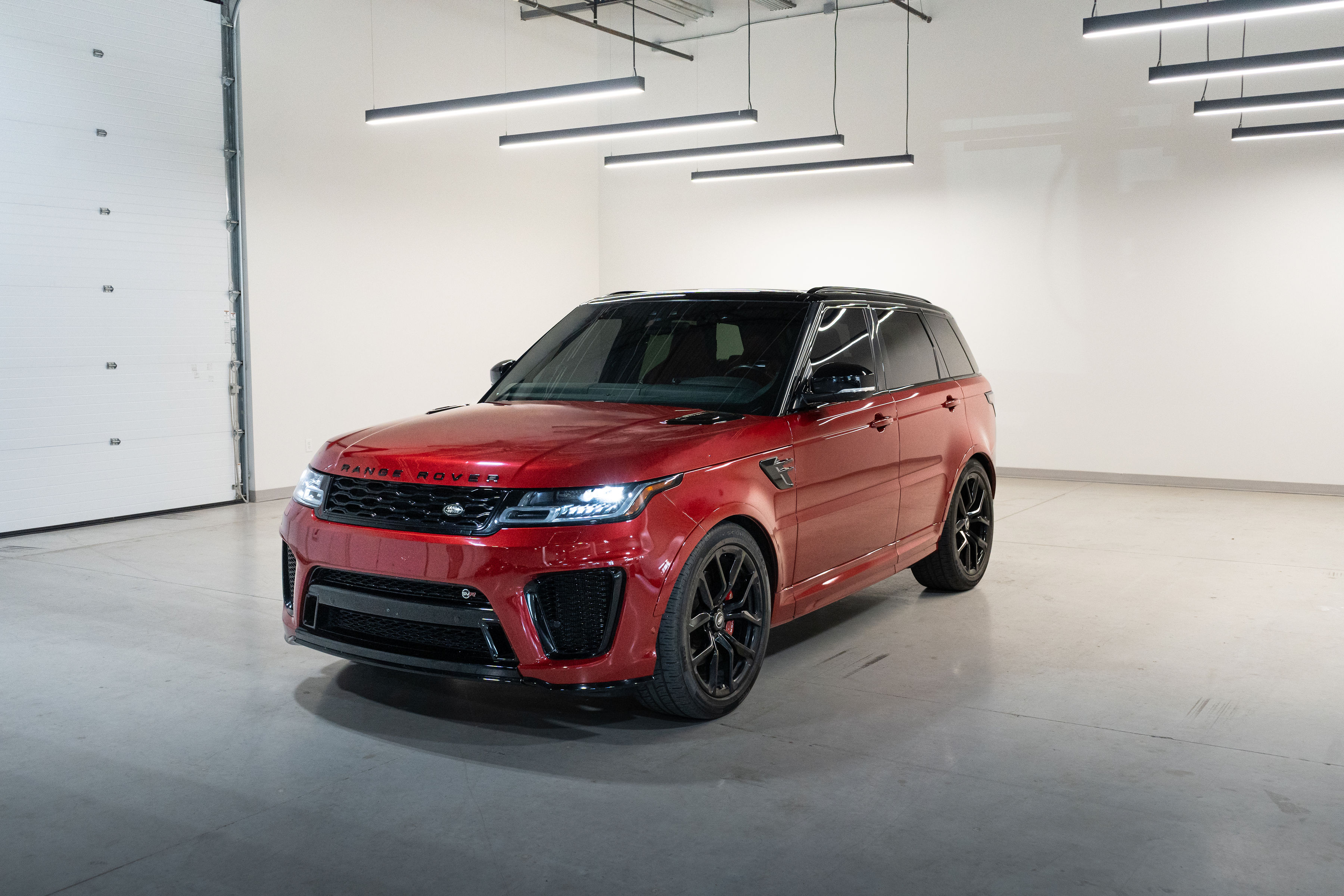 2022 Land Rover Range Rover SVR