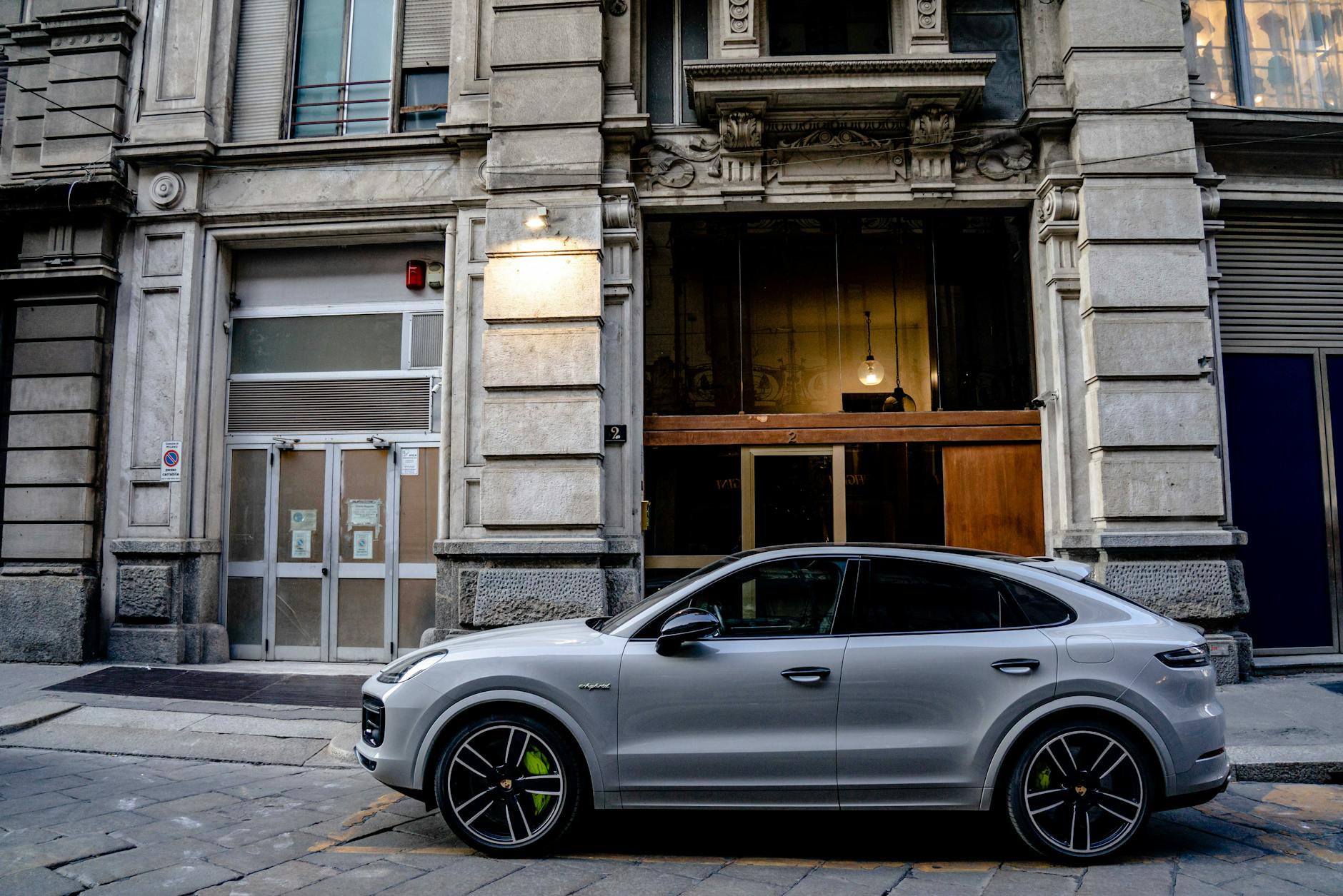 2025 Porsche Cayenne gallery image