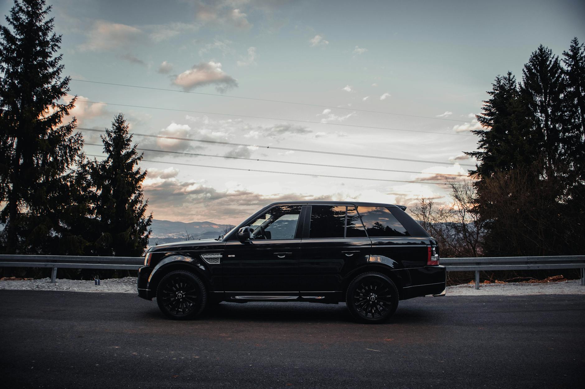 2023 Land Rover Range Rover gallery image