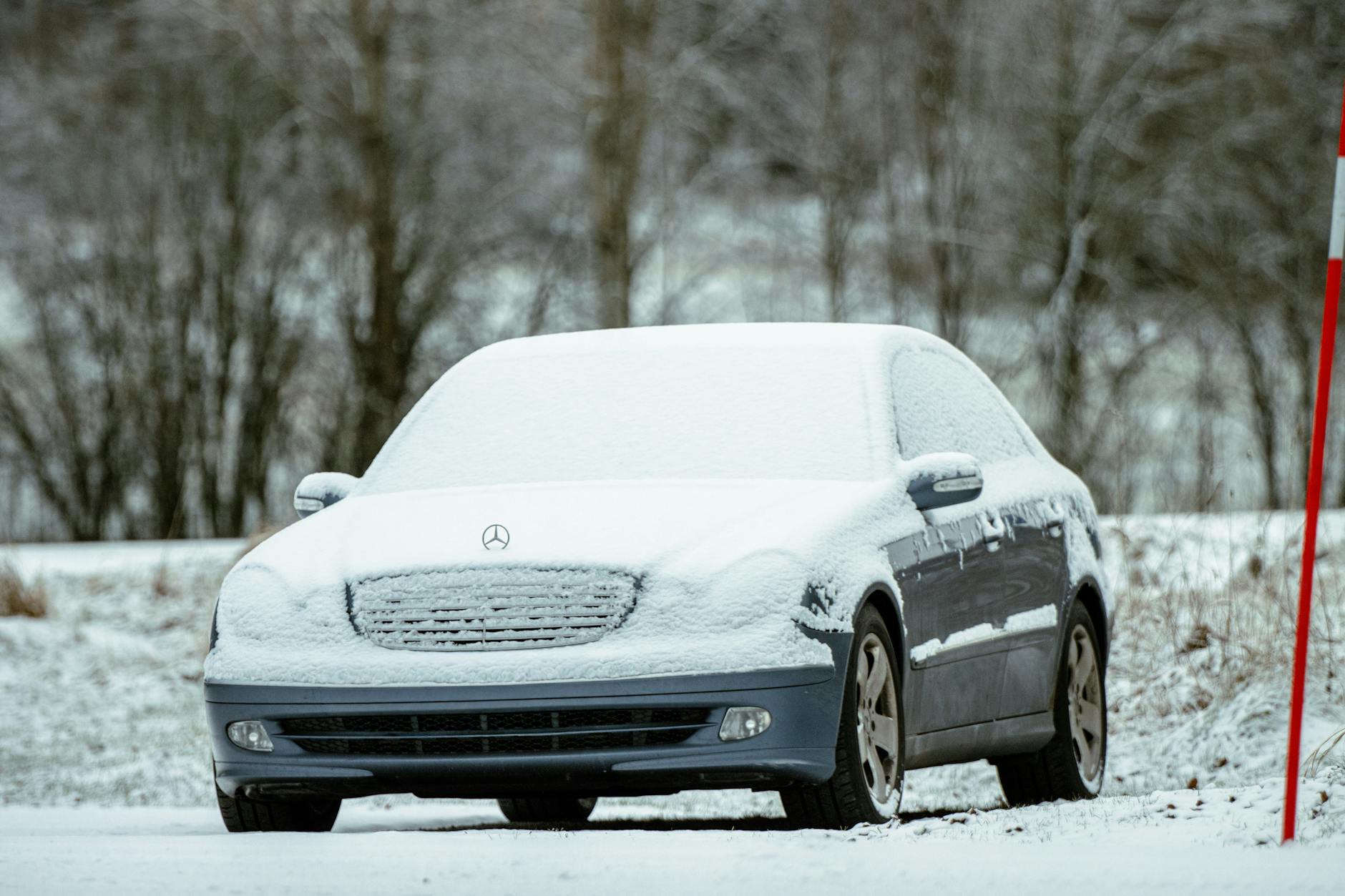 2021 Mercedes Benz E-Class gallery image